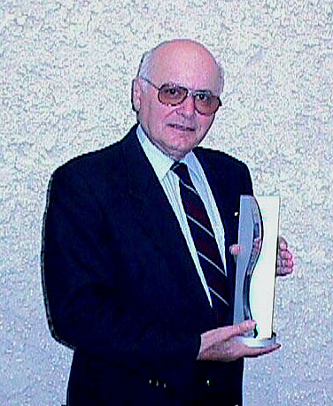 Dr Porozny Award.JPG (66220 bytes)