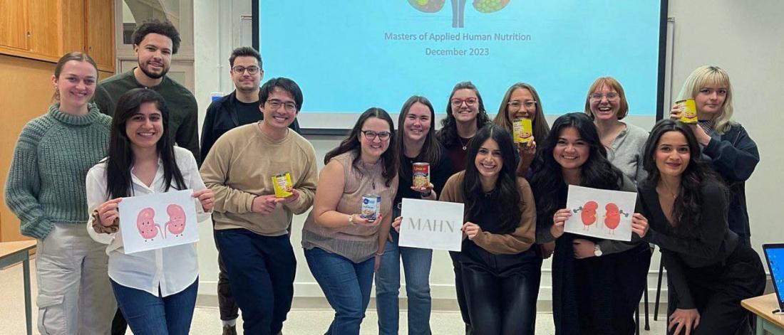 Students of the Master of Applied Human Nutrition promote their program 