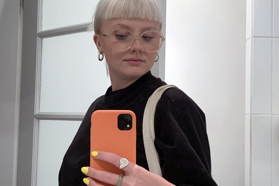 Portrait of Sari.
