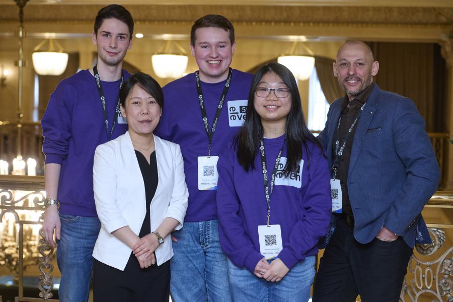 Eleven 59 students with Stu Clark Centre Startup Coach