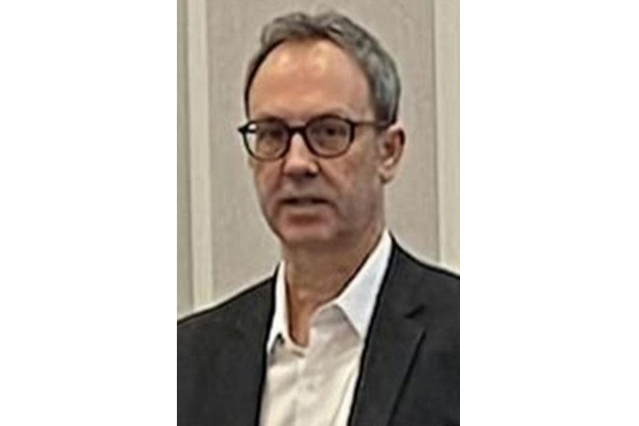 Headshot of Bryan Peeler