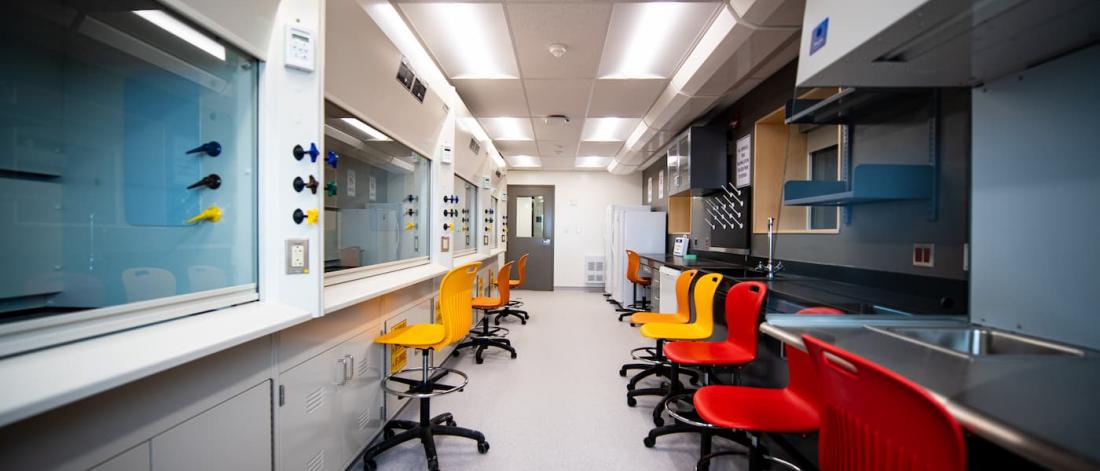 Lab inside Churchill Marine Observatory.jpg