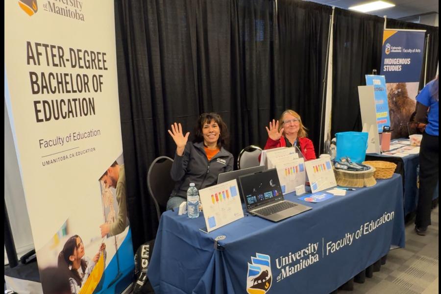 academic advisors at career fair