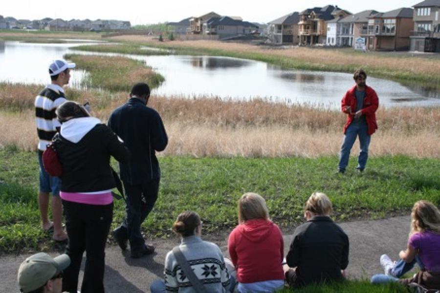 first year students in ENVR 1000 outdoor water lecture