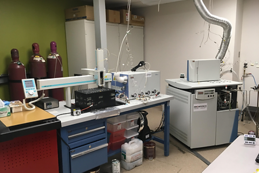 a picture of lab equipment in the stable isotope lab
