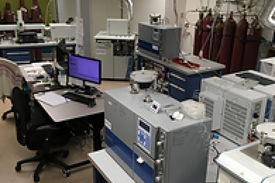 a picture of lab equipment in the stable isotope lab
