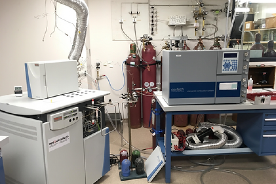 a picture of lab equipment in the Stable Isotope Lab