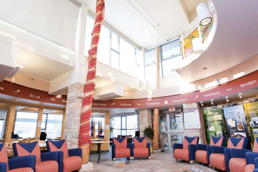 Migizii Agamik (Bald Eagle Lodge) interior.