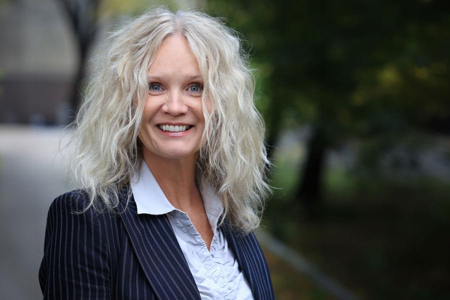 Dr. Jennifer Schulz