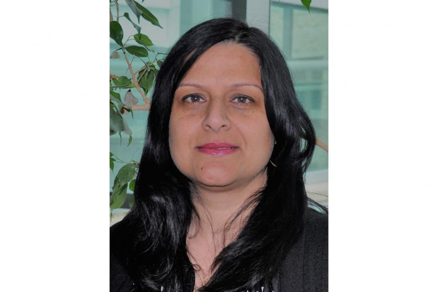 Portrait of Meenu Sharma.