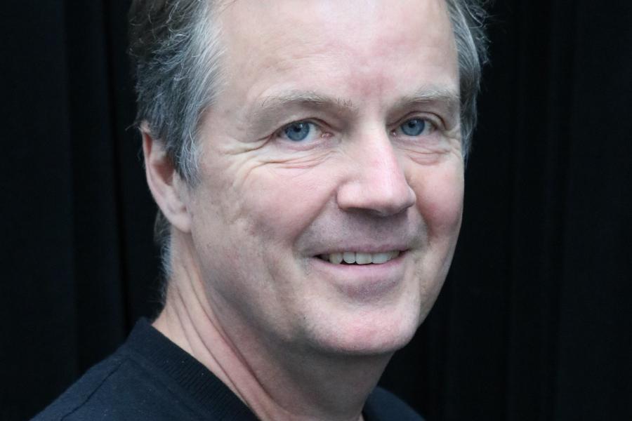 Head shot of baritone Mel Braun