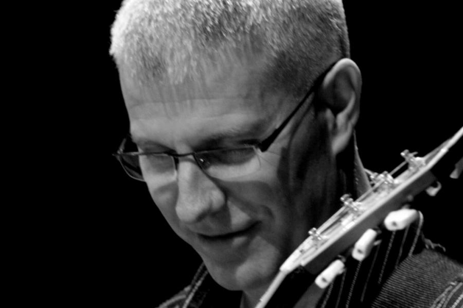 Jazz guitarist Larry Roy performing