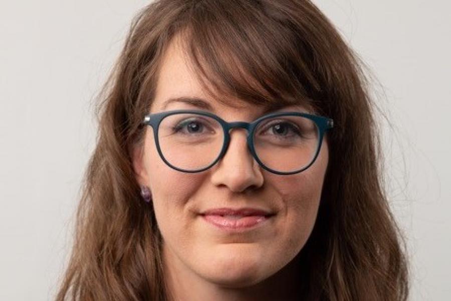 Headshot of collaborative pianist Lisa Rumpel