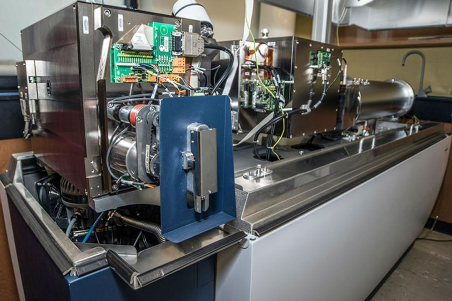 MSMS equipment.
