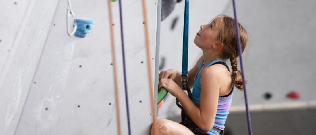 miniu groups climbing wall