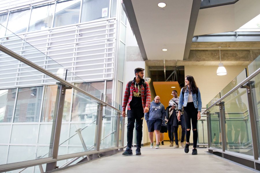 University of Manitoba students walking together to class.