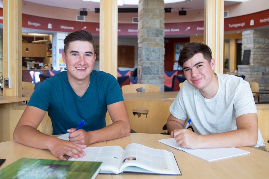 The 2017 Indigenous Leaders of Tomorrow Scholarship recipients Jesse McGregor and Riley Chartrand.