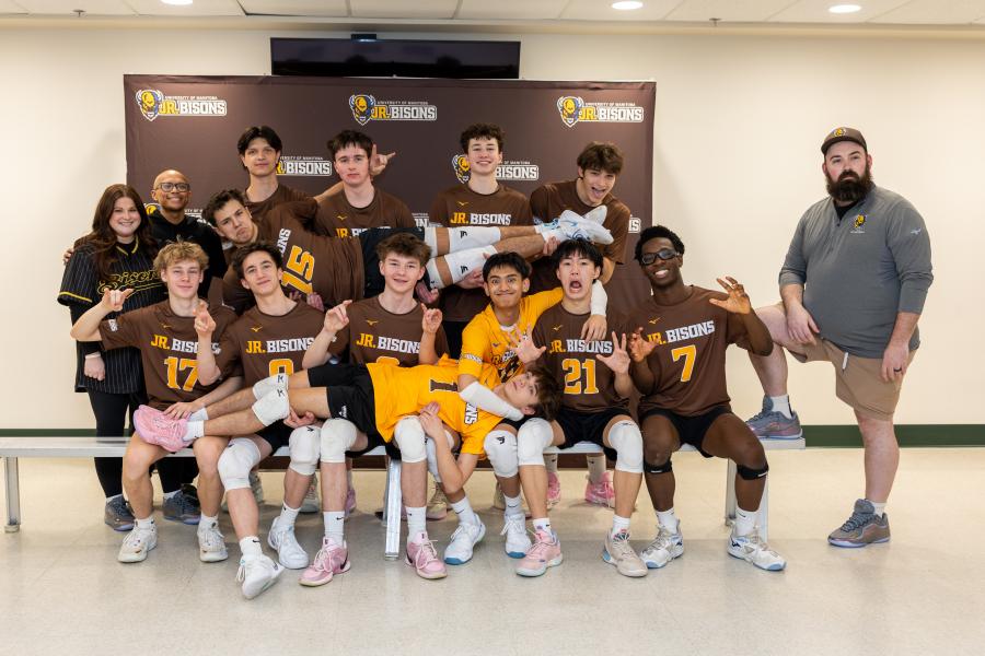 16U Boys Junior Bisons volleyball team photo