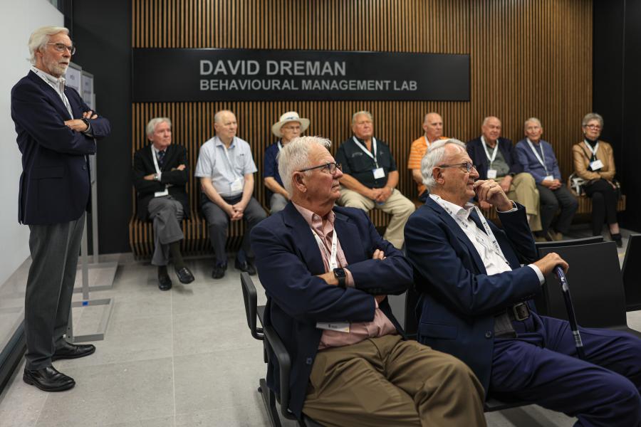 School of Commerce Class of 1966 classmates visiting the David Dreman Behavioural Management Research Lab